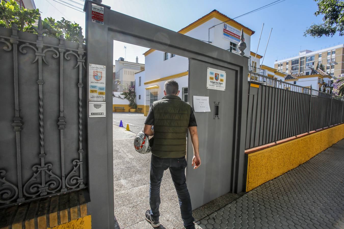 En imágenes, los colegios de Sevilla abren sus puertas para iniciar la escolarización