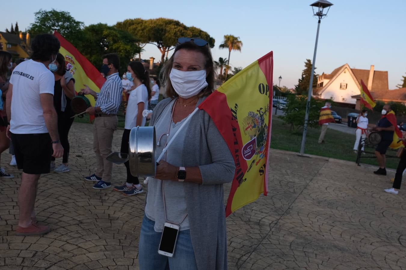 FOTOS: Cacerolada en El Puerto de Santa María contra la gestión de Pedro Sánchez