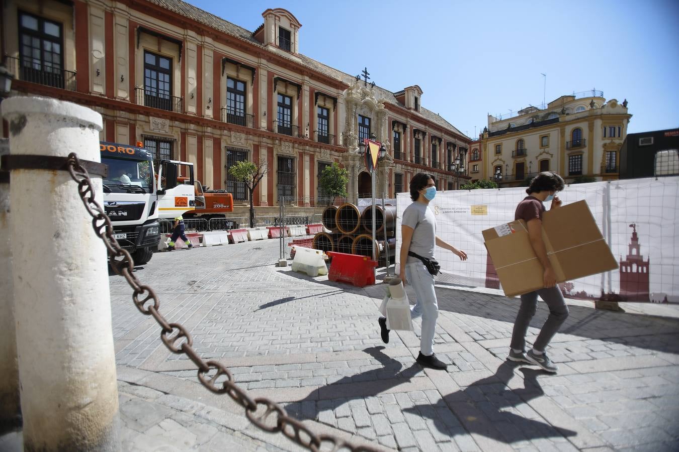 Las obras para la peatonalización de Mateos Gago continúan avanzando en los tres tramos contemplados