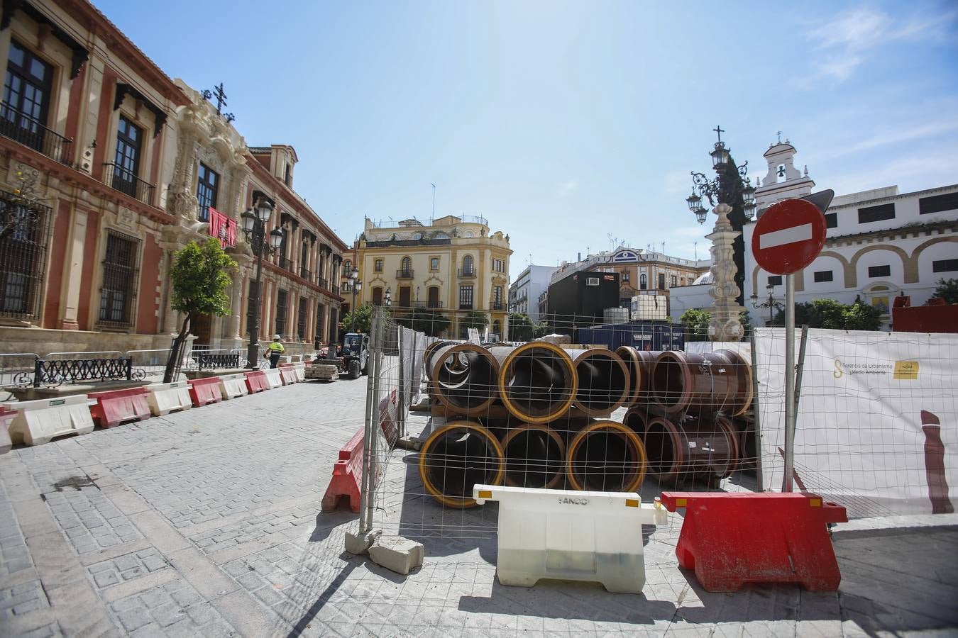 Las obras para la peatonalización de Mateos Gago continúan avanzando en los tres tramos contemplados