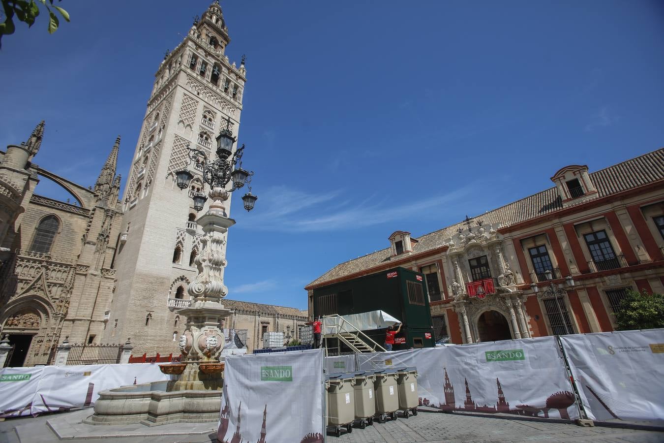 Las obras para la peatonalización de Mateos Gago continúan avanzando en los tres tramos contemplados