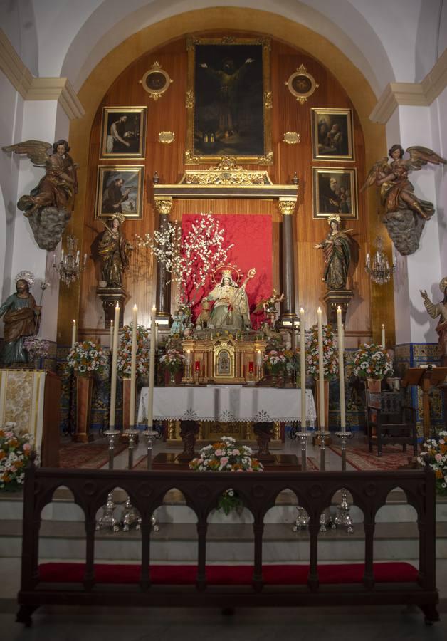 El altar de novena de la Pastora de Capuchinos