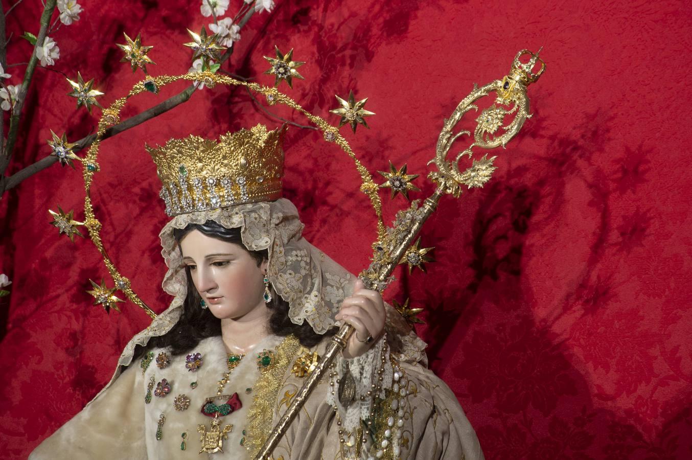 El altar de novena de la Pastora de Capuchinos