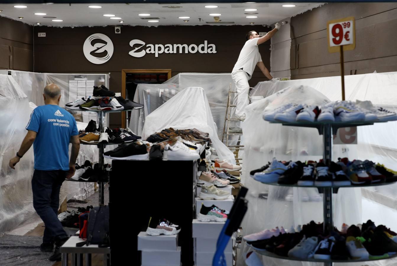 En imágenes, el centro comercial El Arcángel de Córdoba prepara su reapertura