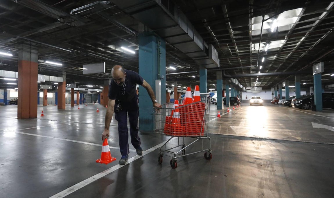 En imágenes, el centro comercial El Arcángel de Córdoba prepara su reapertura