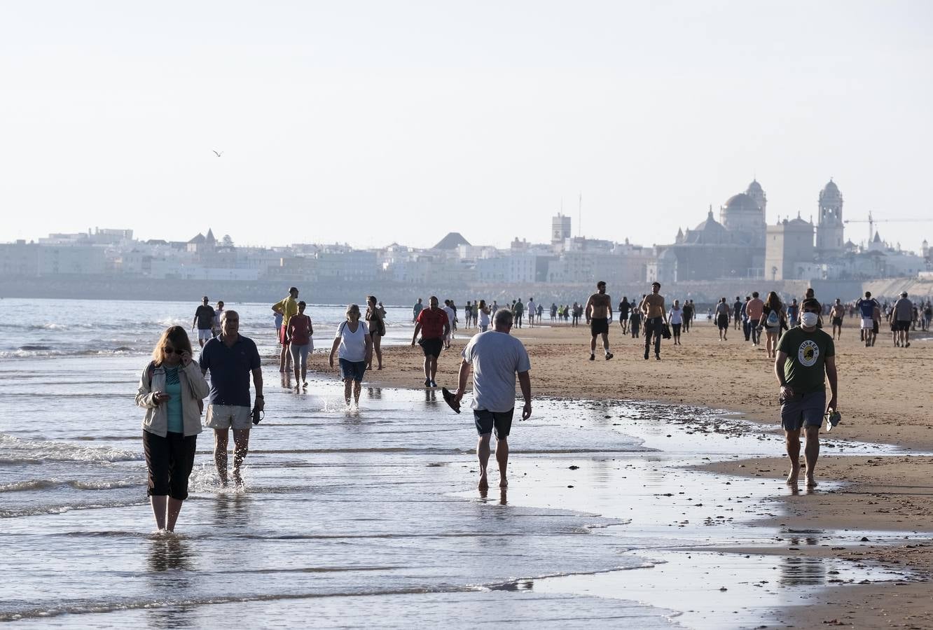 FOTOS: Cuenta atrás para disfrutar un poco más de las playas de Cádiz