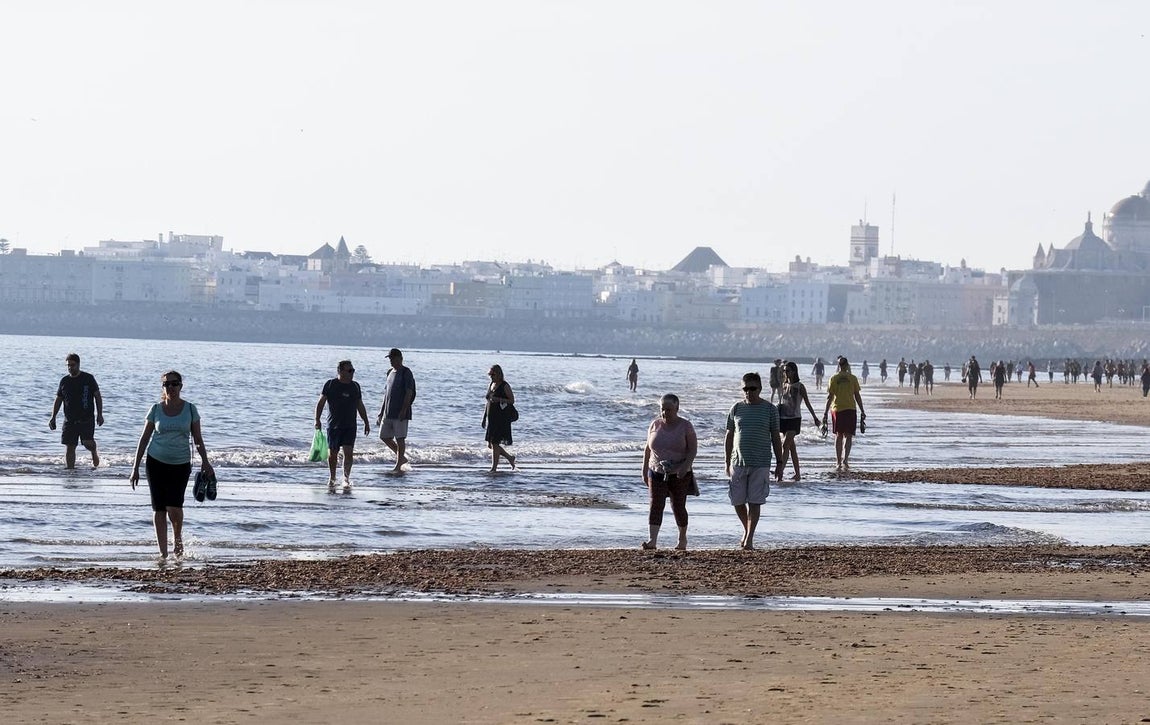 FOTOS: Cuenta atrás para disfrutar un poco más de las playas de Cádiz