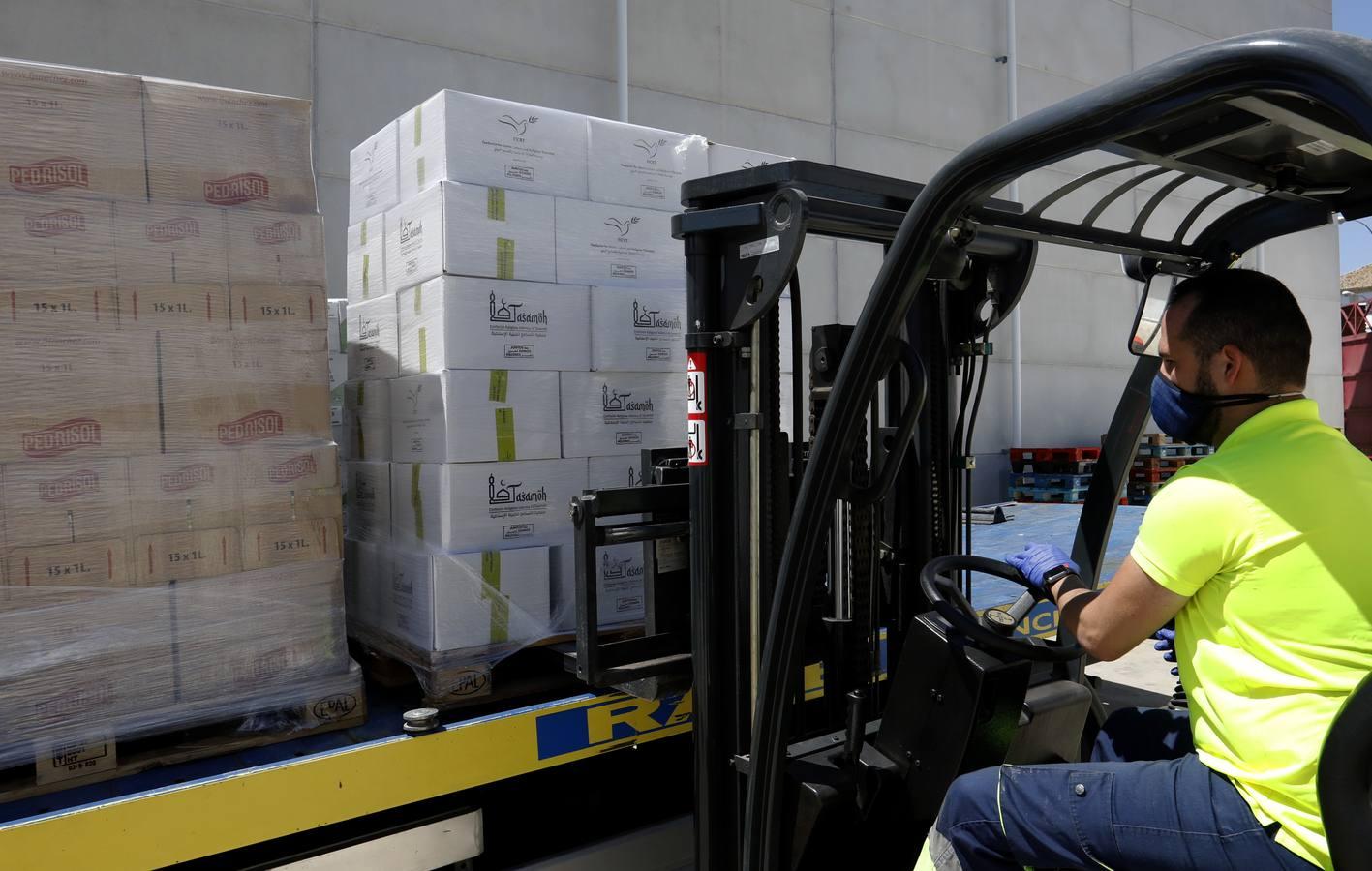 La donación de siete toneladas al Banco de Alimentos de Córdoba, en imágenes