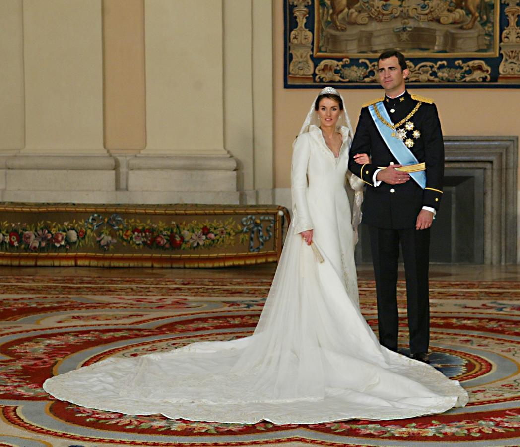 Los 16 años de matrimonio de los Reyes Felipe y Letizia, en imágenes