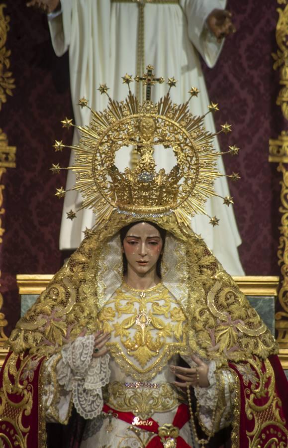 Altar de triduo de la Virgen del Rocío