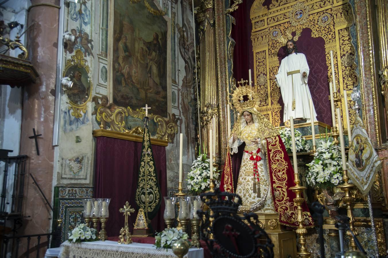 Altar de triduo de la Virgen del Rocío