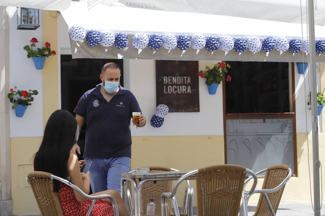 En imágenes, la Feria de Córdoba se vive en los balcones