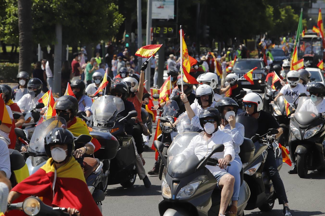 La marcha contra el Gobierno en Córdoba de Vox, en imágenes (I)