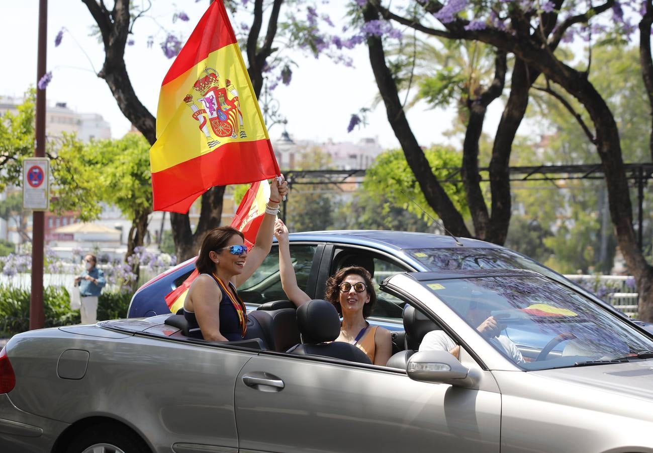 Éxito de la caravana de protesta convocada por Vox en Sevilla