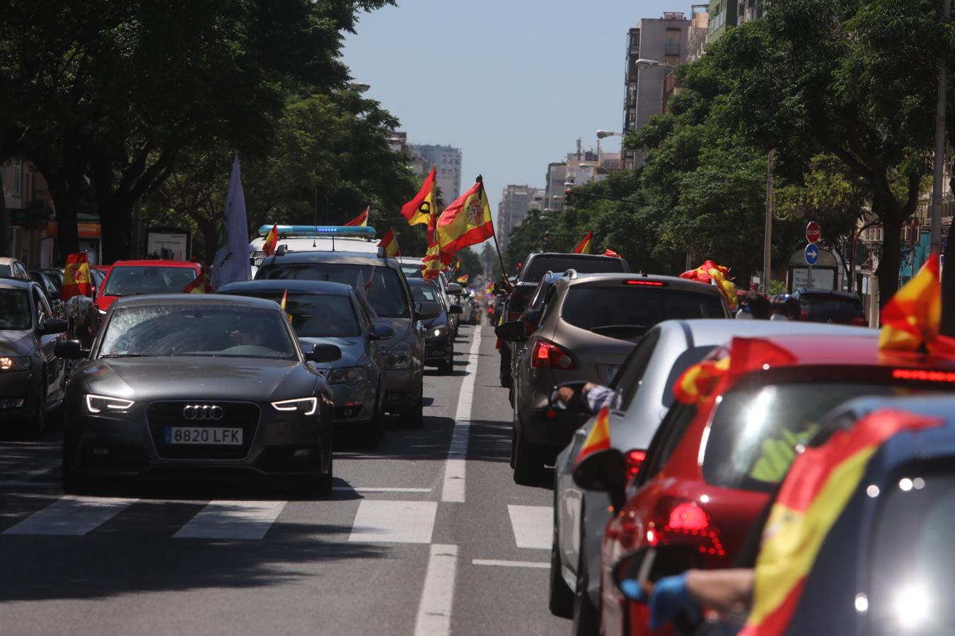 FOTOS: La caravana de Vox en Cádiz pide la dimisión de Sánchez