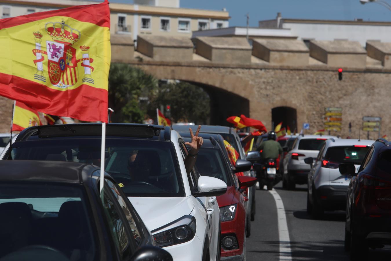 FOTOS: La caravana de Vox en Cádiz pide la dimisión de Sánchez