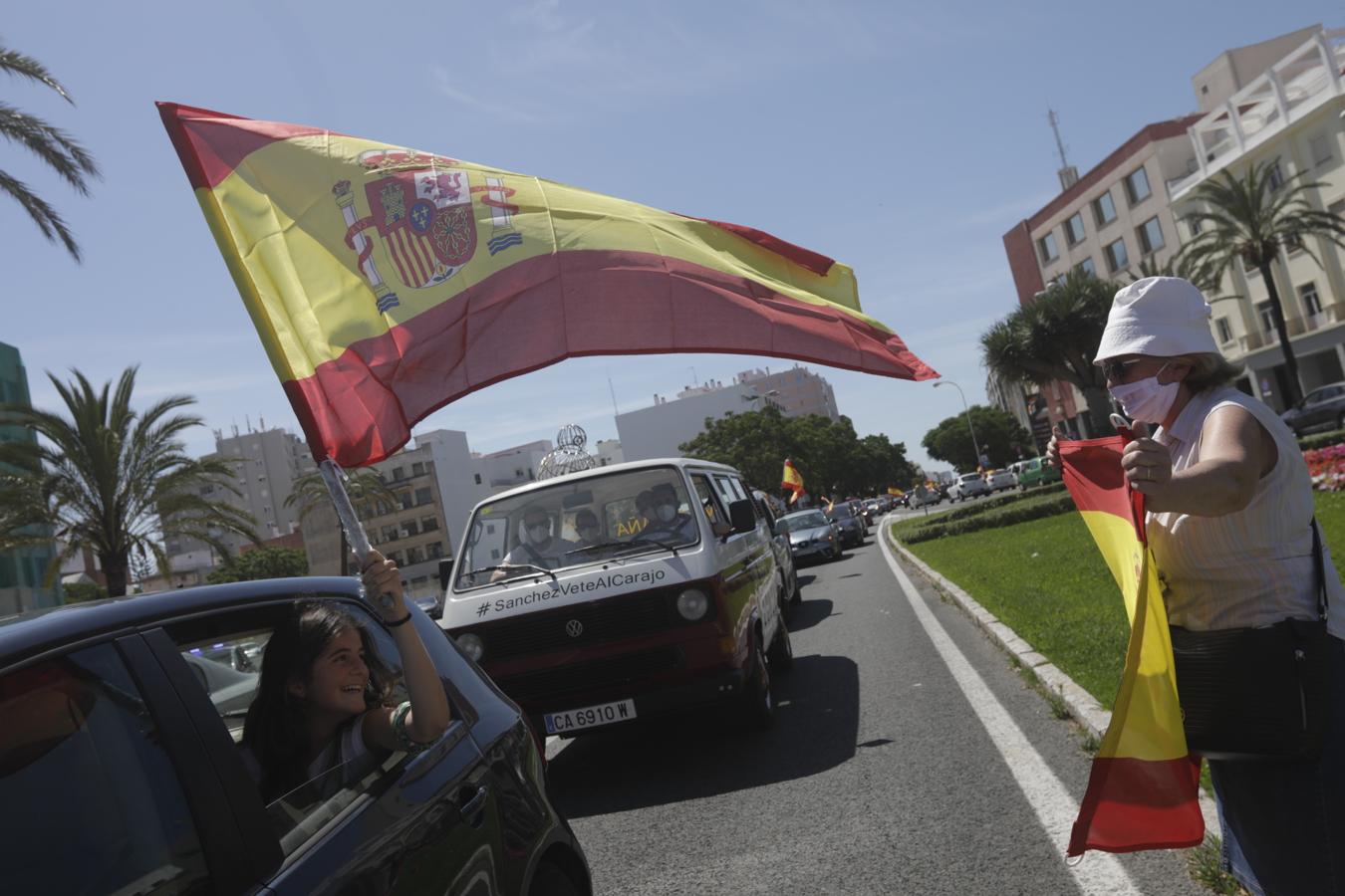 FOTOS: La caravana de Vox en Cádiz pide la dimisión de Sánchez