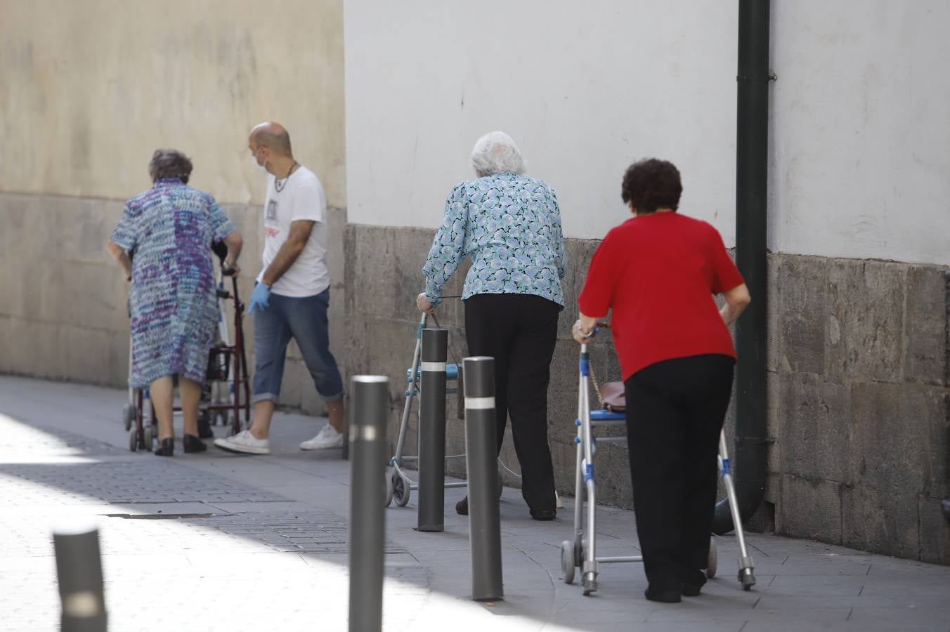 El ambiente en la calle el primer día de la fase 2 en Córdoba, en imágenes