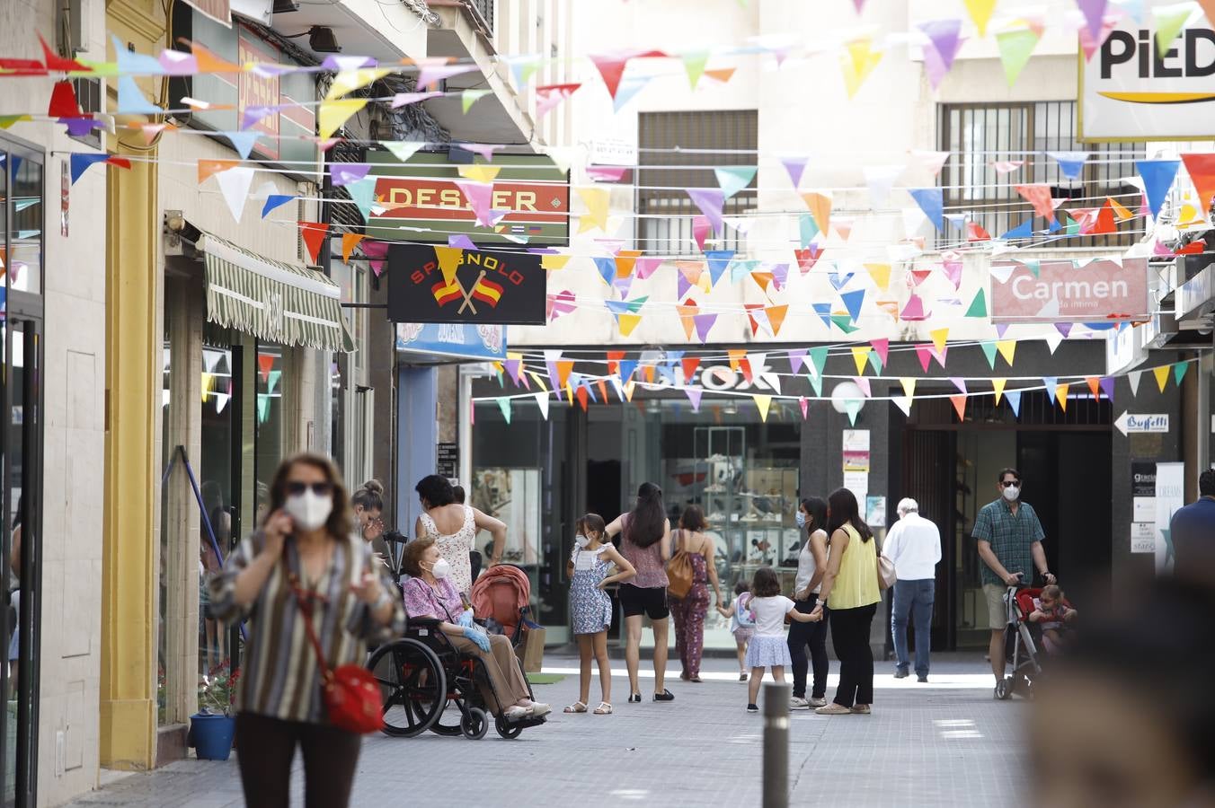 El ambiente en la calle el primer día de la fase 2 en Córdoba, en imágenes