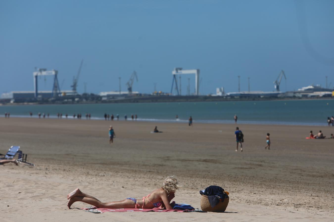 FOTOS: Así vive Cádiz el primer día en la fase 2