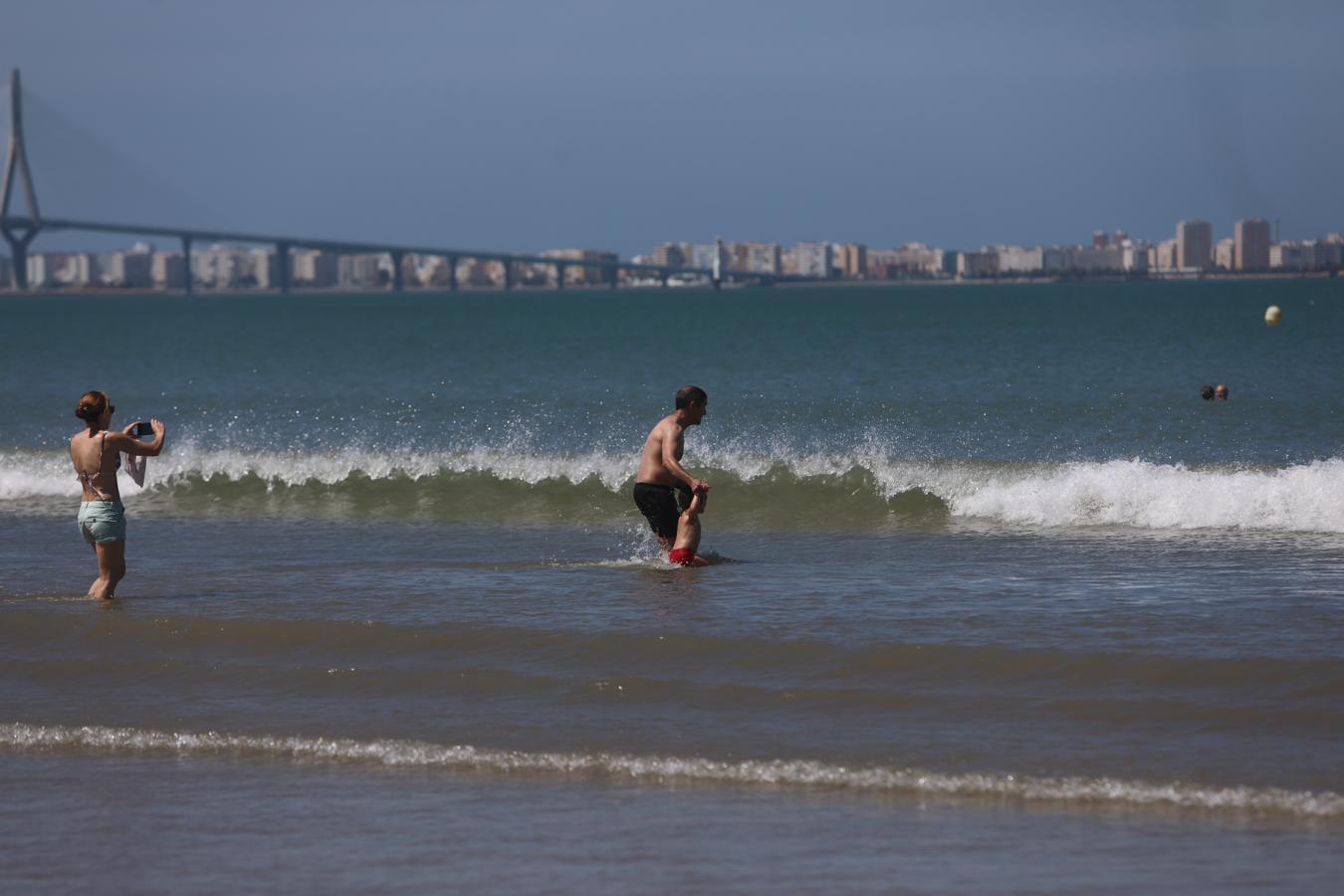 FOTOS: Así vive Cádiz el primer día en la fase 2