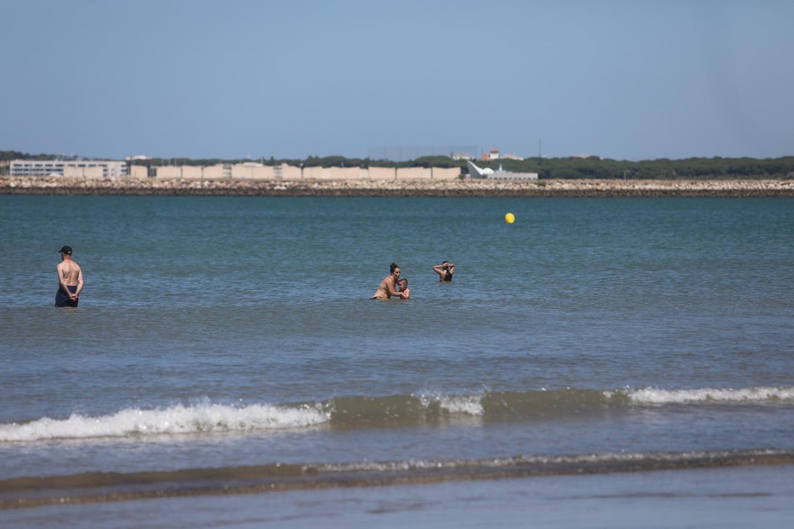 FOTOS: Así vive Cádiz el primer día en la fase 2