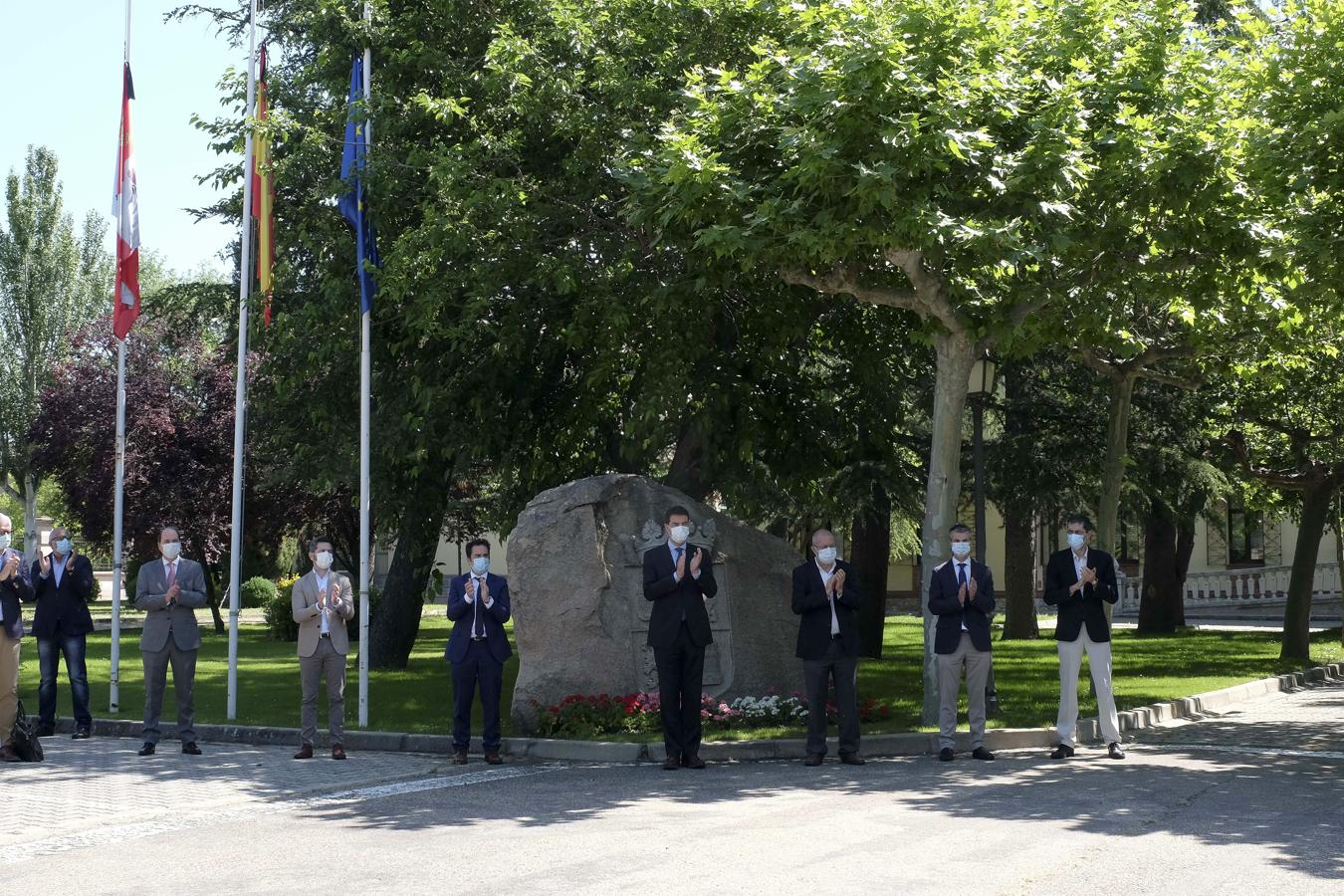 Las imágenes de los homenajes a las víctimas del Covid-19 en Castilla y León