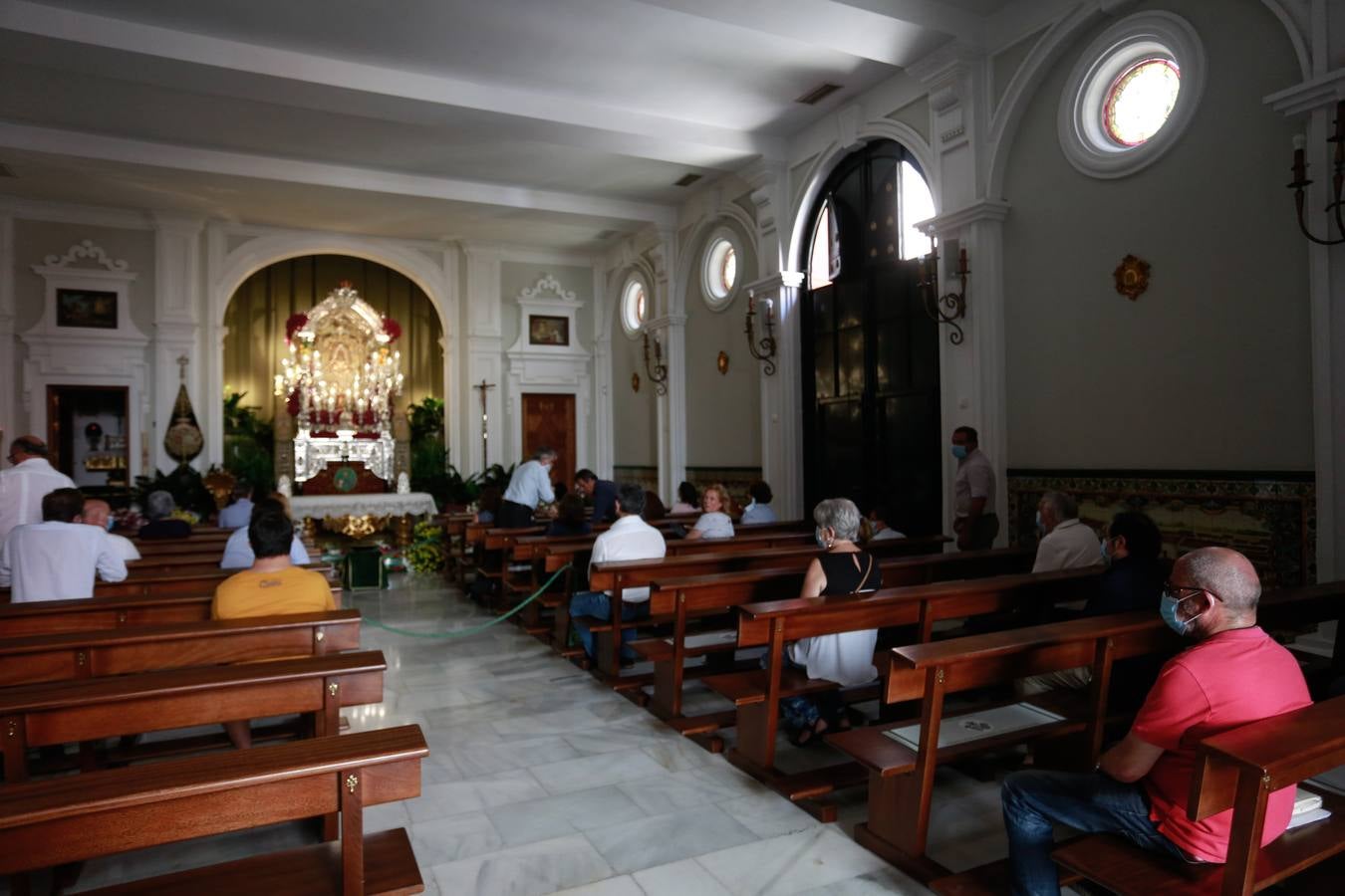 La Hermandad del Rocío de Triana abre las puertas de su capilla