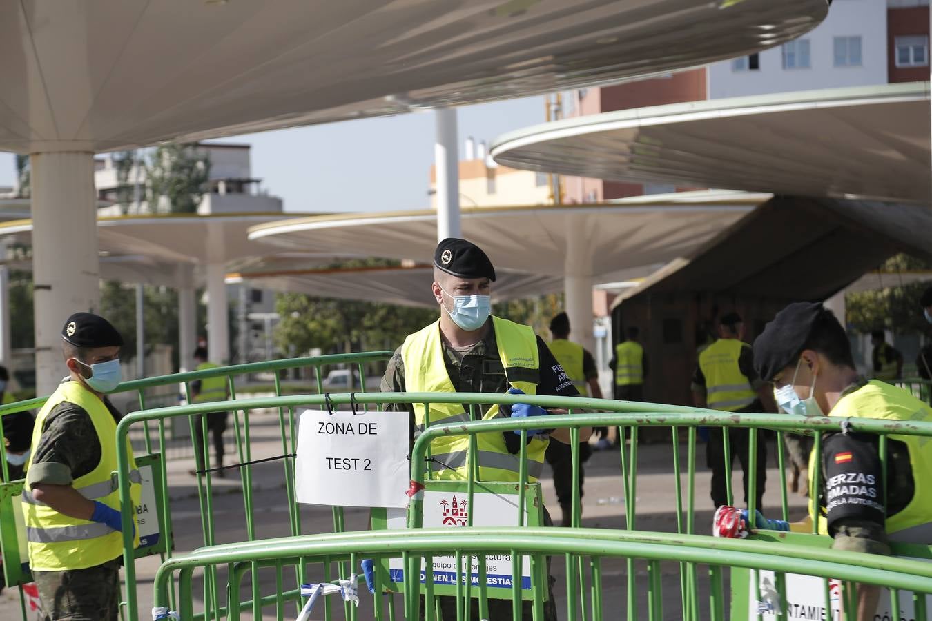 La retirada del dispositivo para los test en las Setas en Córdoba, en imágenes