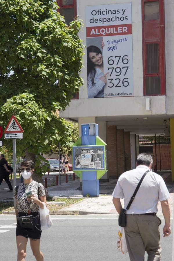 Muchos negocios en Sevilla, afectados  por el teletrabajo