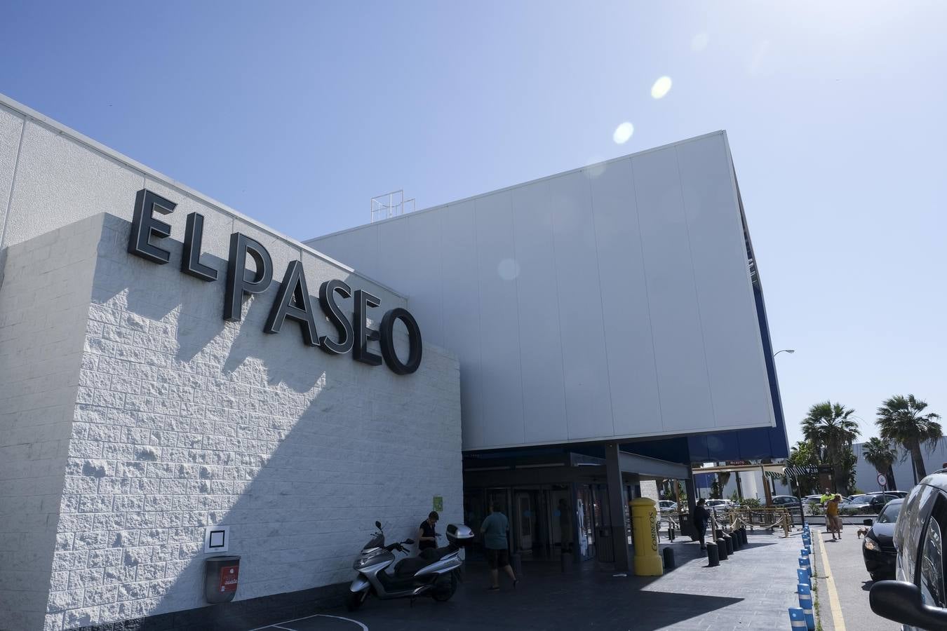 Los centros comerciales de Cádiz refuerzan sus medidas de seguridad por la alerta sanitaria