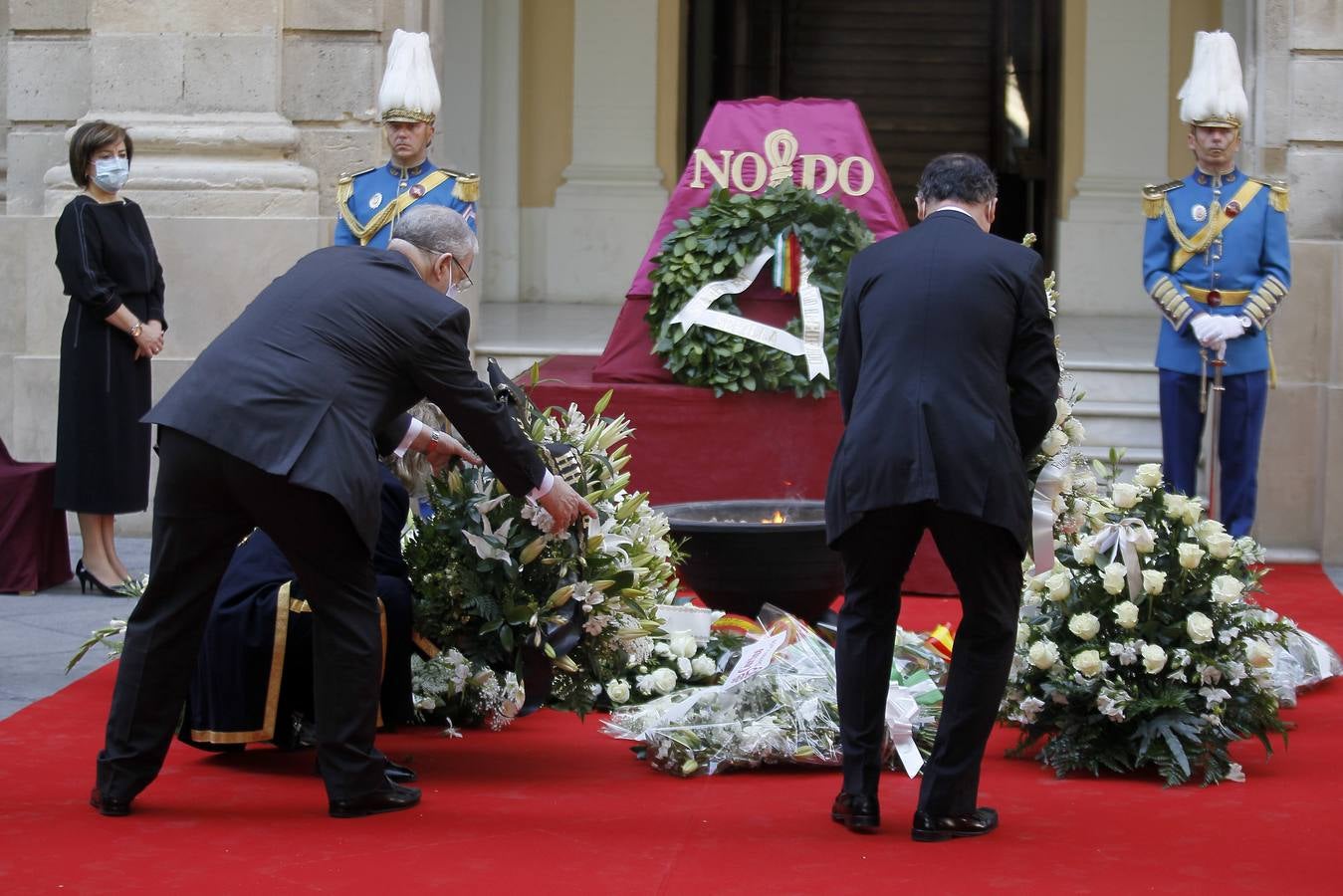 El homenaje de Sevilla a las víctimas del coronavirus en el día de San Fernando (I)