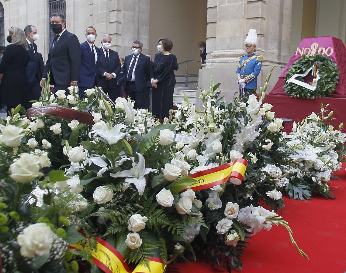 El homenaje de Sevilla a las víctimas del coronavirus en el día de San Fernando (I)