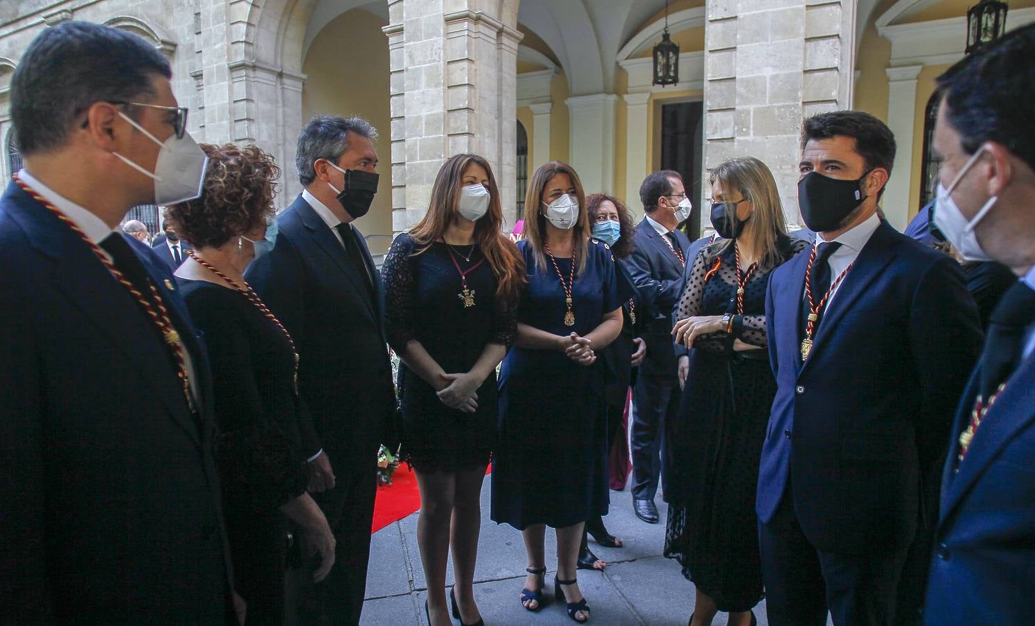 El homenaje de Sevilla a las víctimas del coronavirus en el día de San Fernando (I)