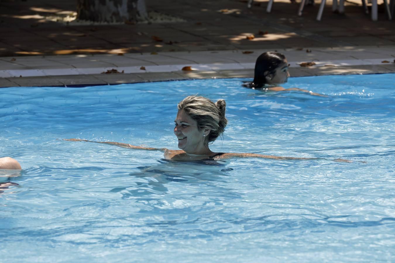 La apertura de la piscina del Aeroclub de Córdoba, en imágenes