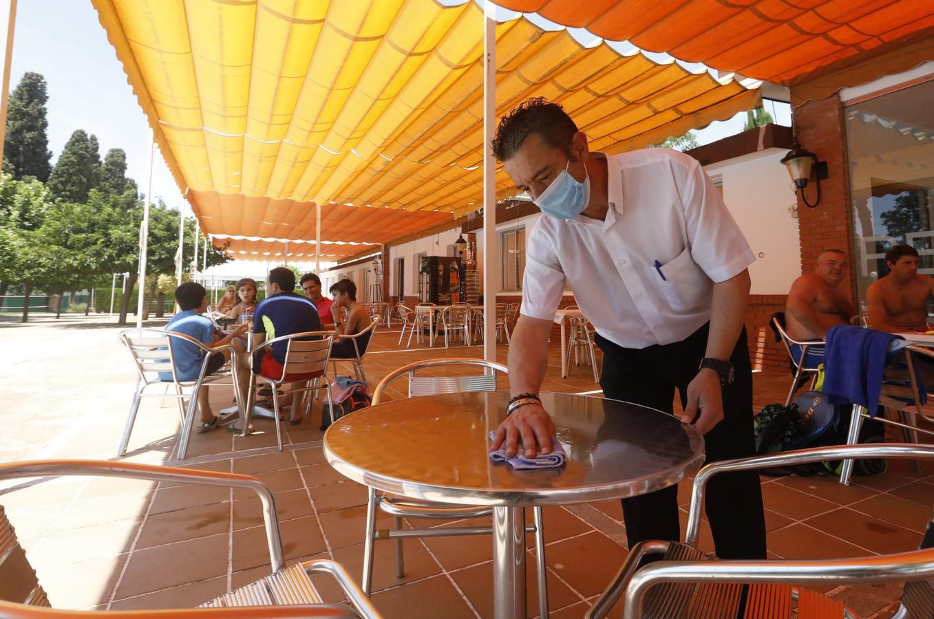 La apertura de la piscina del Aeroclub de Córdoba, en imágenes