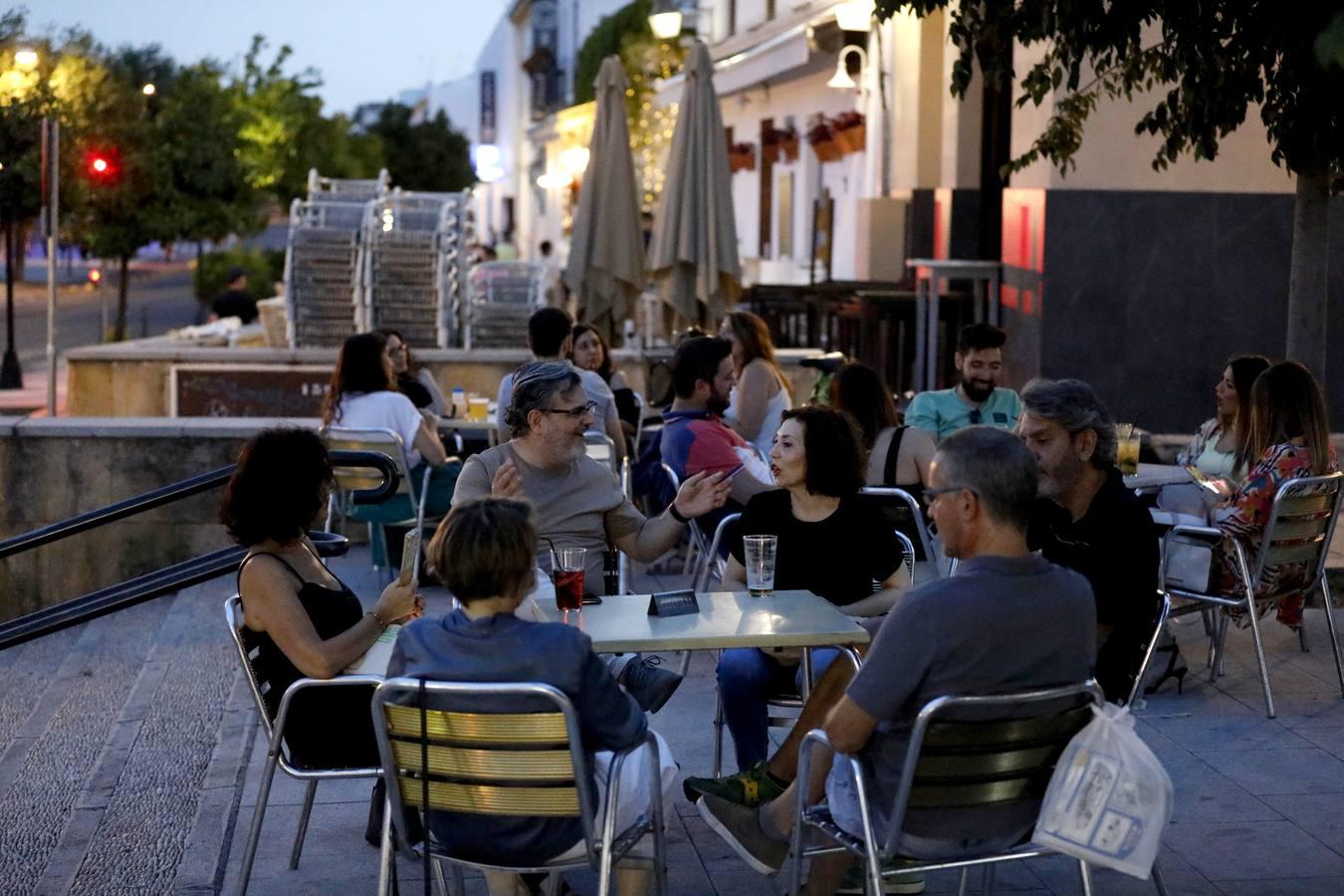 El ambiente de la desescalada en las terrazas de la Ribera de Córdoba, en imágenes