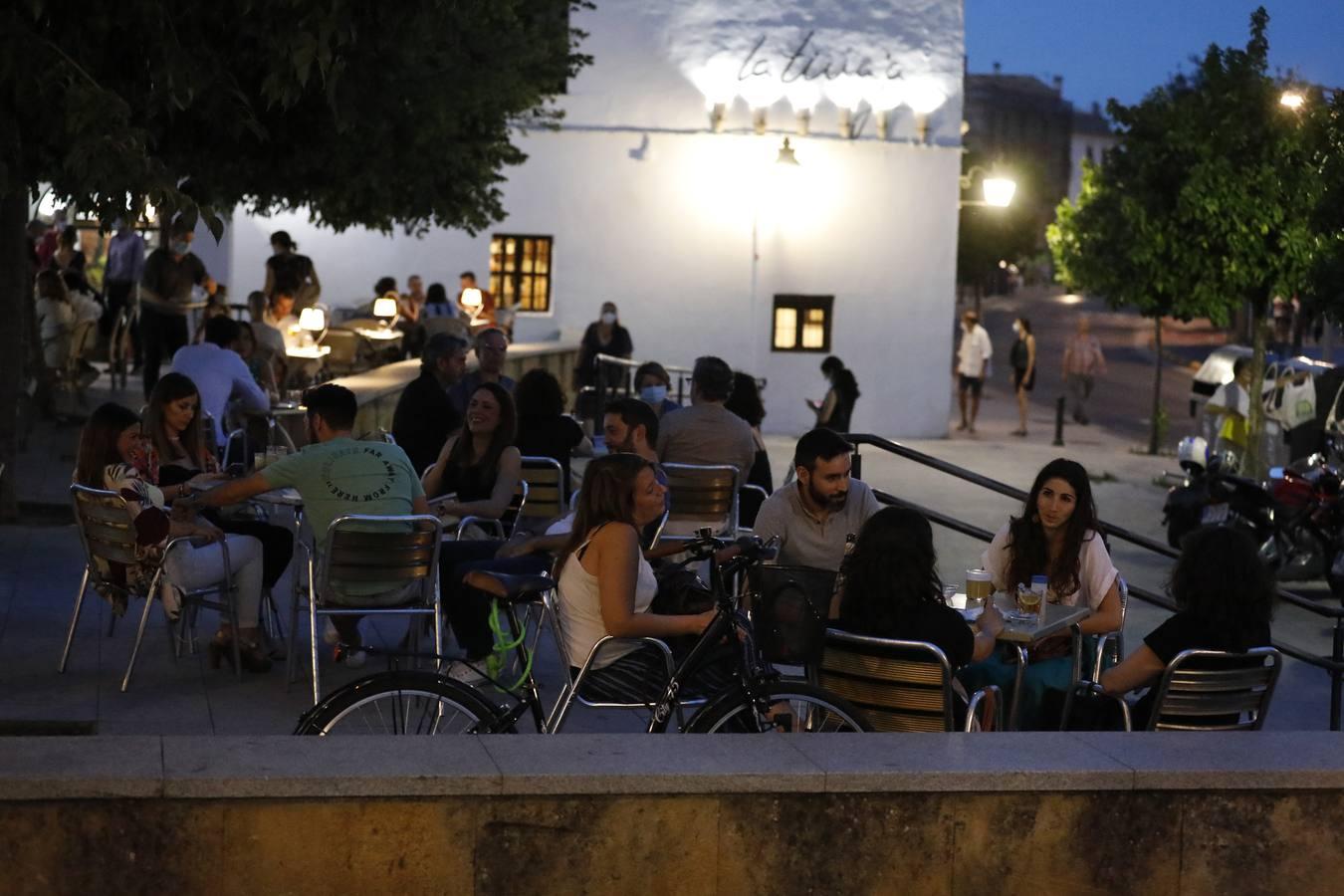 El ambiente de la desescalada en las terrazas de la Ribera de Córdoba, en imágenes