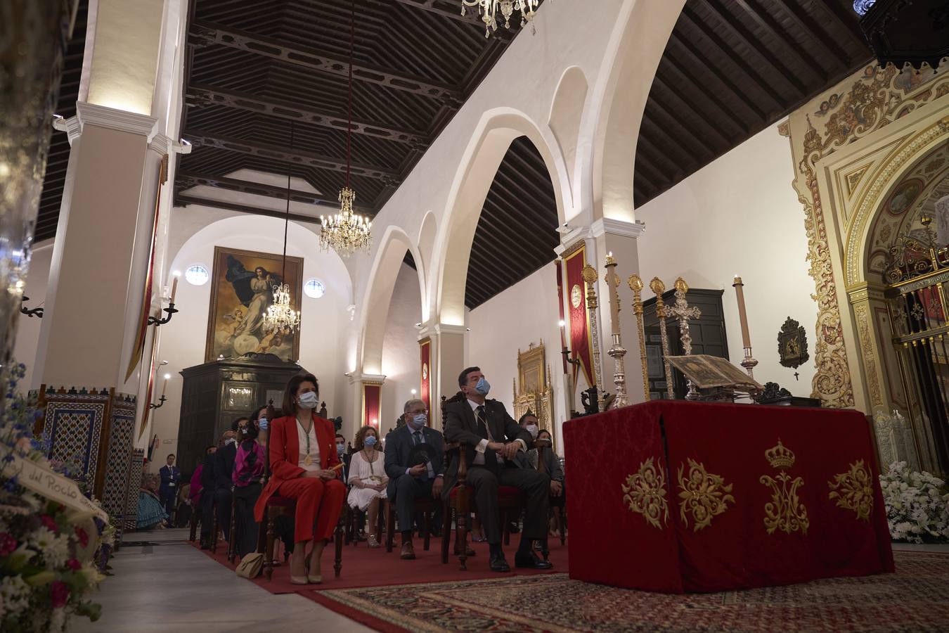 La Virgen del Rocío preside un histórico Pontifical en Almonte