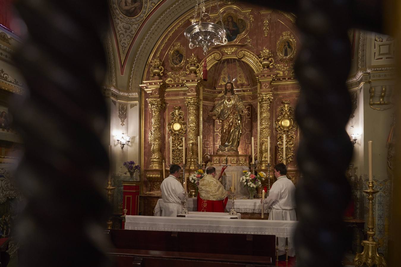 La Virgen del Rocío preside un histórico Pontifical en Almonte