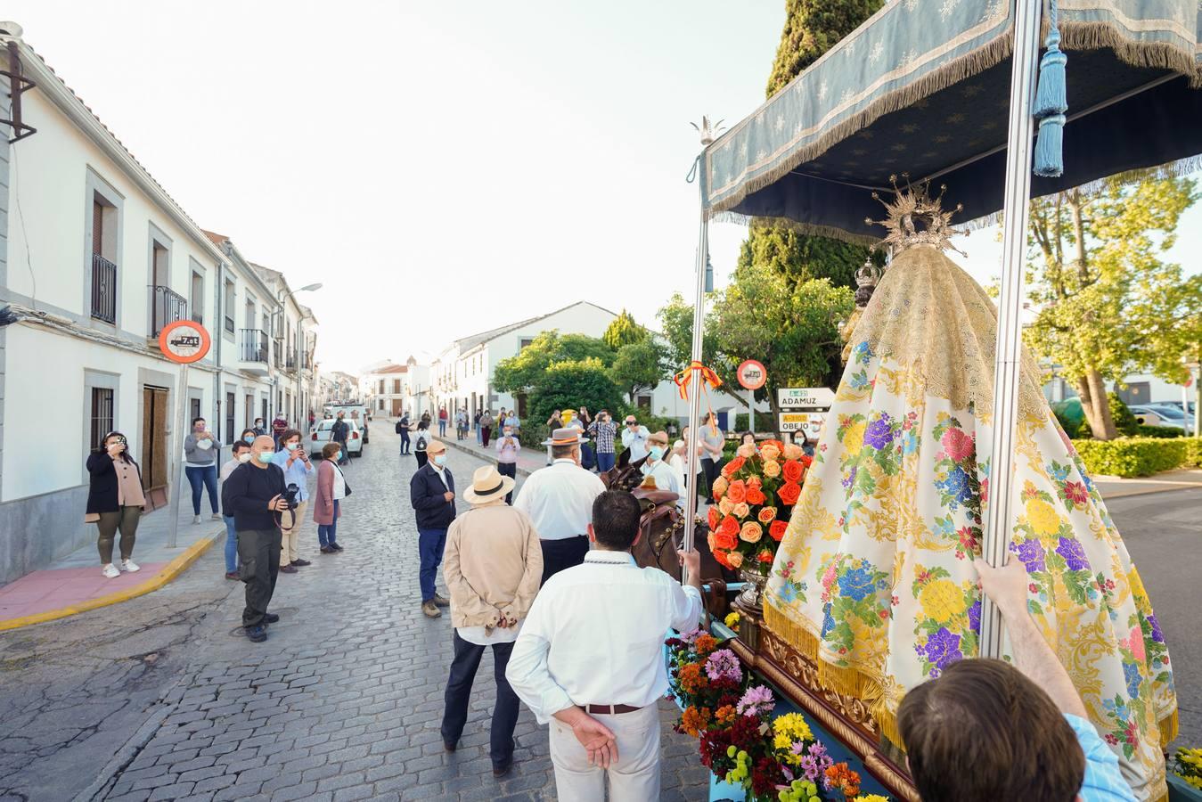 El traslado de la Virgen de Luna a Villanueva de Córdoba, en imágenes