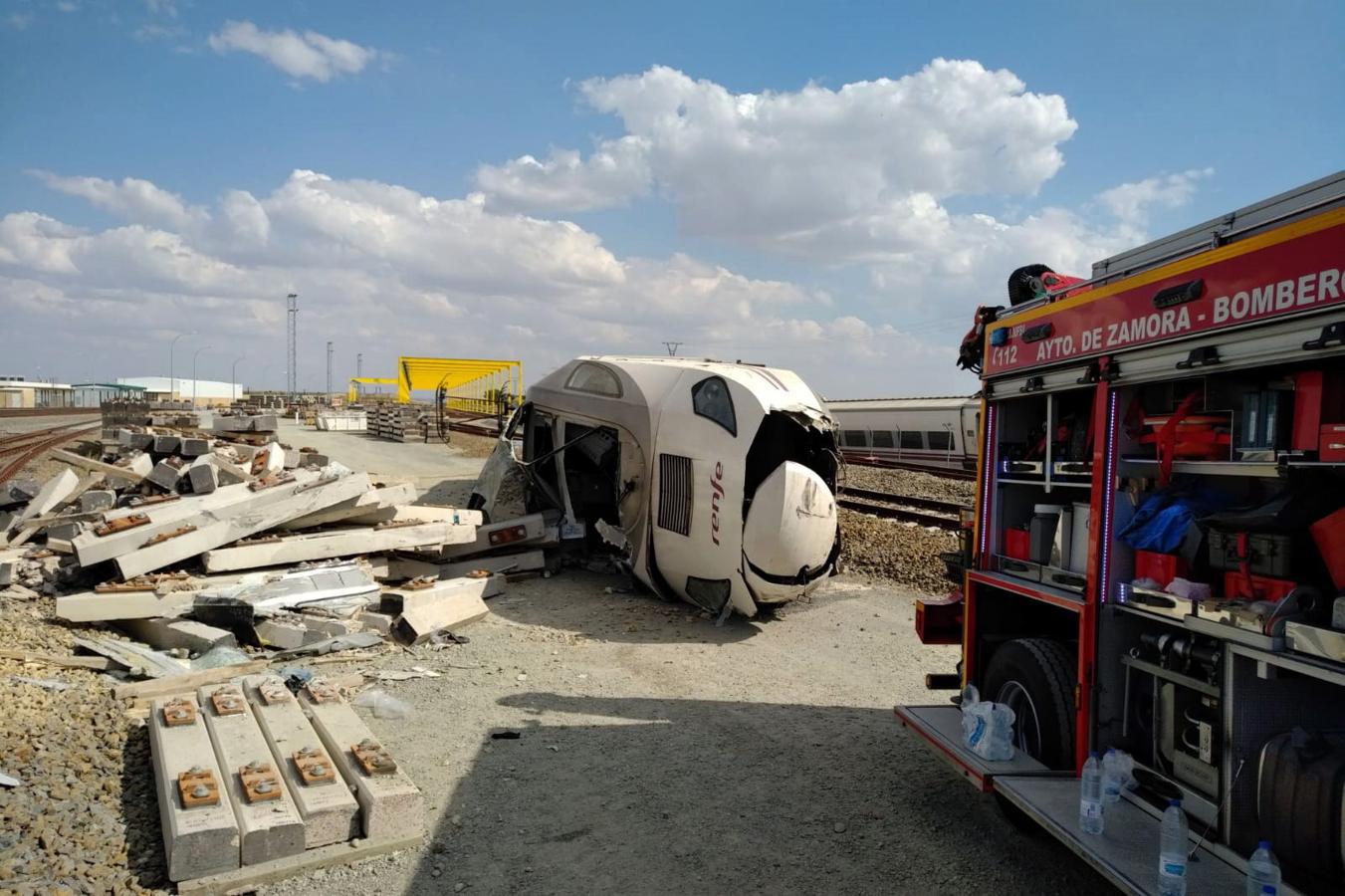 La locomotora ha quedado totalmente destrozada. 