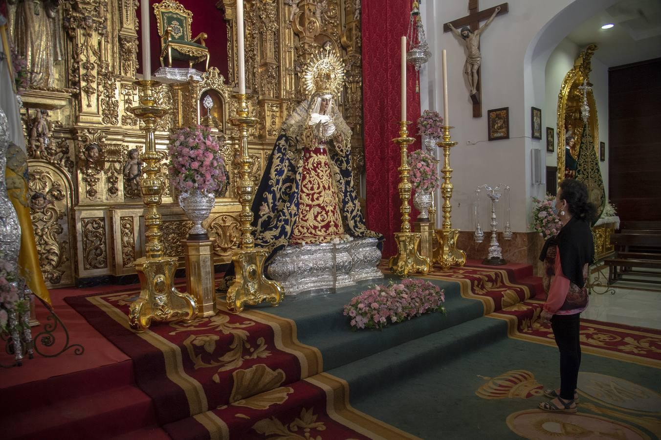 La Esperanza de Triana, en el día del aniversario de su coronación