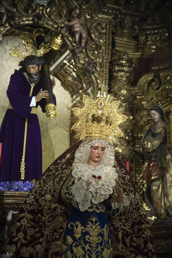 El altar del décimo tercer aniversario de la coronación de la Virgen de la O