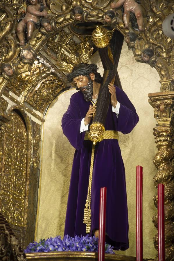 El altar del décimo tercer aniversario de la coronación de la Virgen de la O