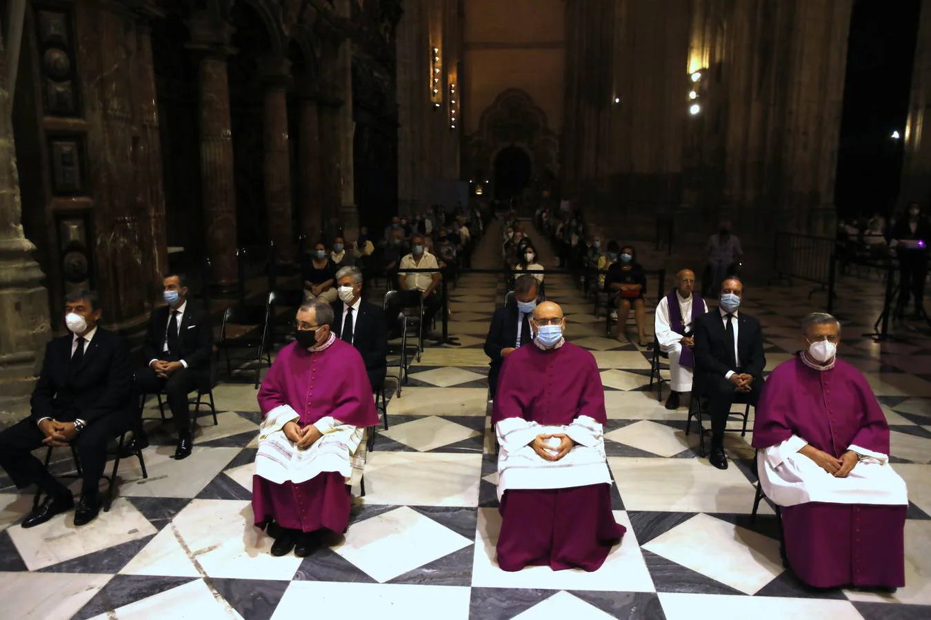 Multitudinario funeral por las víctimas del coronavirus en la Catedral de Sevilla