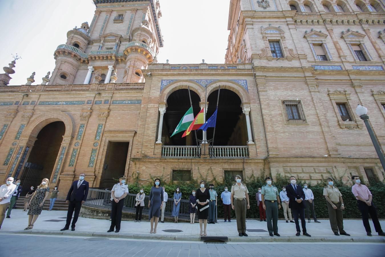 Fin del luto oficial | Minuto de silencio en Sevilla por las víctimas del Covid-19