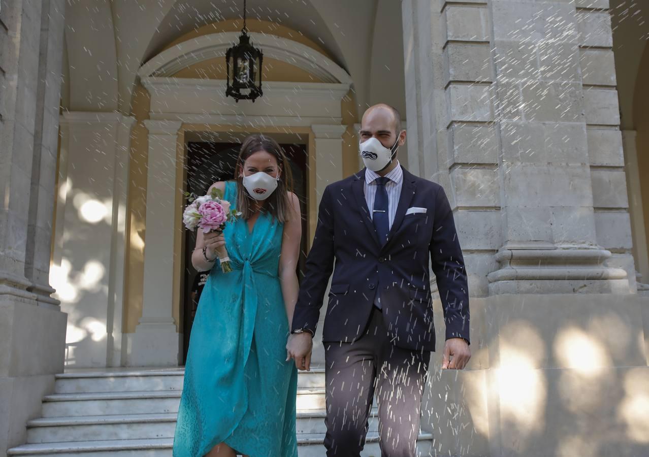 Primera boda en el Ayuntamiento de Sevilla tras la pandemia del coronavirus