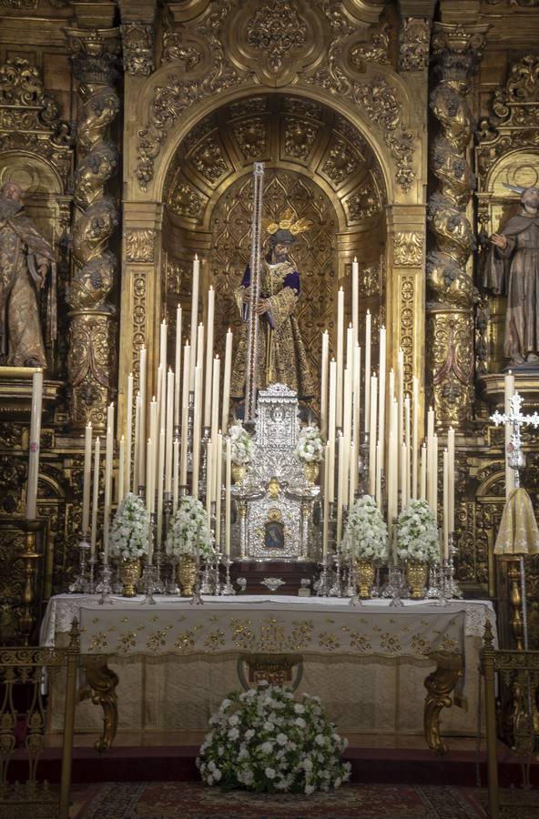 Altar de triduo eucaristíco del Silencio