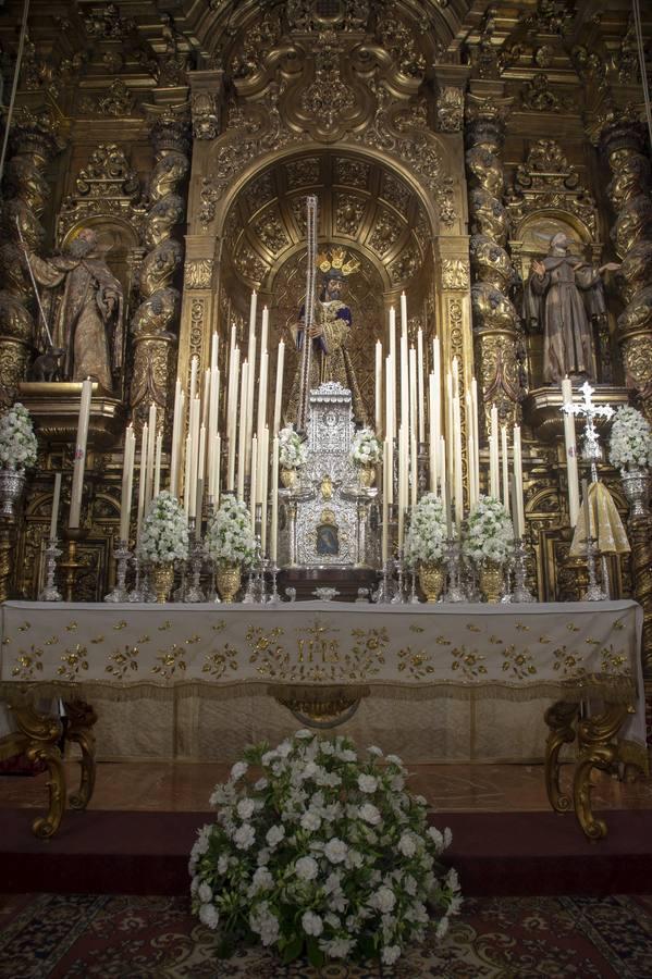 Altar de triduo eucaristíco del Silencio